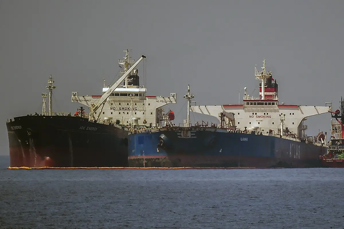 Moscova trimite motorină în SUA: trei petroliere în drum spre America