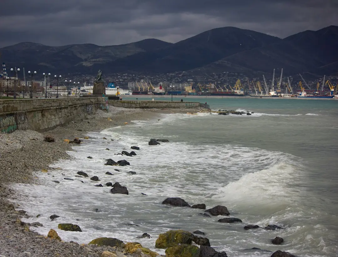 Forța neîmblânzită a oceanelor: Revoluția energiei mareomotrice
